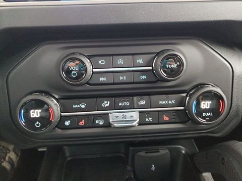 New 2025 Ford Bronco Outer Banks w/ Sasquatch Package image 23