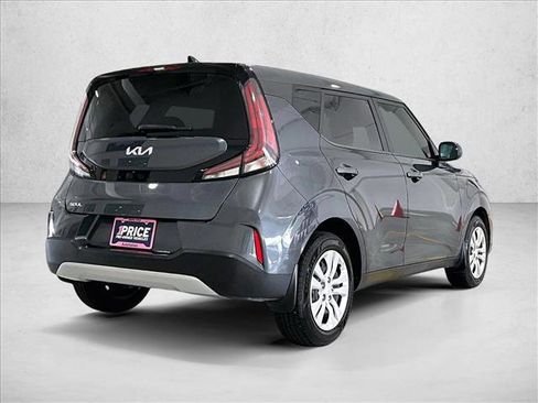 Used 2024 Kia Soul LX FWD image 2