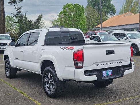 Used 2016 RAM 1500 Big Horn AWD/4WD image 3