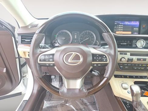 Used 2017 Lexus ES 350 image 12