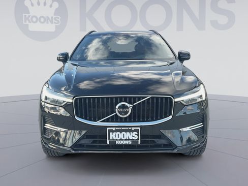 Certified 2022 Volvo XC60 B5 Momentum image 11