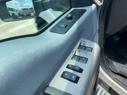 Used 2016 Ford F250 XLT w/ XLT Premium Package AWD/4WD image 29