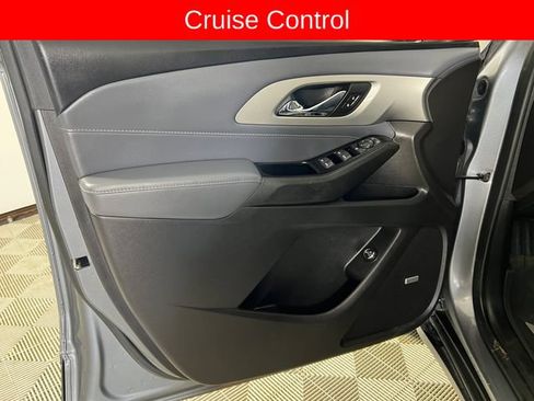 Used 2019 Chevrolet Traverse LT w/ LT Premium Package FWD image 12