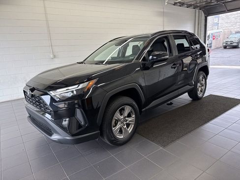 Used 2024 Toyota RAV4 XLE FWD image 4