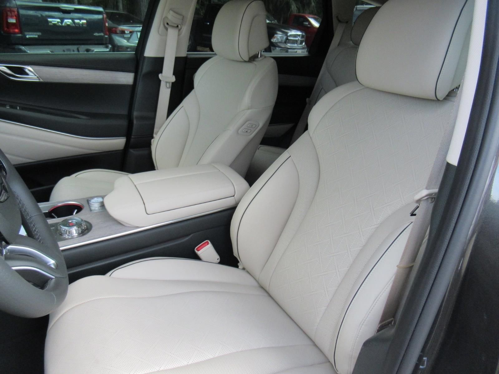 Used 2025 Genesis GV80 2.5T Prestige AWD/4WD image 19
