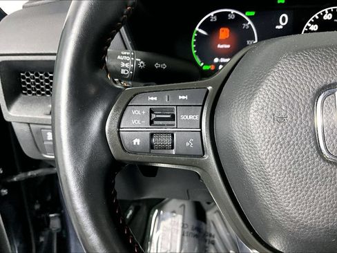 Used 2025 Honda CR-V Sport image 18