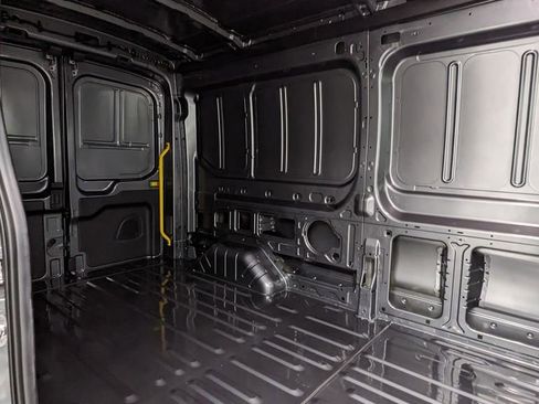 New 2026 Ford Transit 250 148 Medium Roof RWD image 32