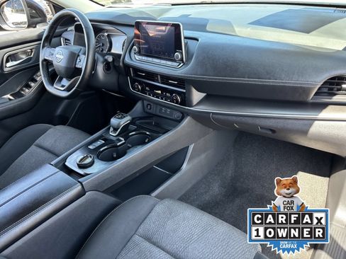 Certified 2025 Nissan Rogue SV AWD/4WD image 12