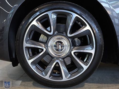 Used 2019 Rolls-Royce Wraith RWD image 37
