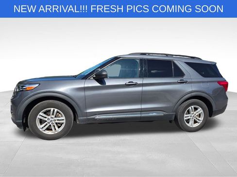 Used 2021 Ford Explorer XLT w/ Equipment Group 202A RWD image 3