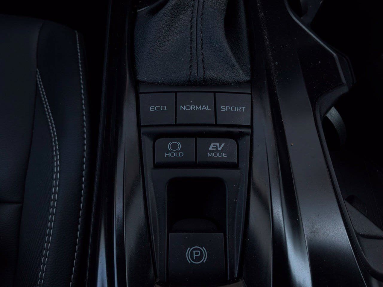 Used 2026 Toyota Camry SE FWD image 25