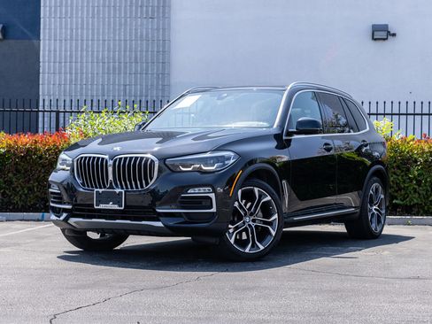 Used 2021 BMW X5 sDrive40i w/ Premium Package RWD image 3
