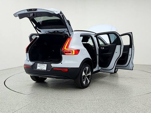 Certified 2026 Volvo XC40 B5 Plus AWD/4WD image 11