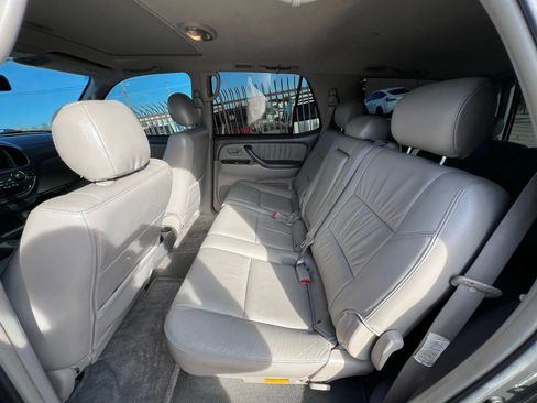 Used 2006 Toyota Sequoia Limited image 19