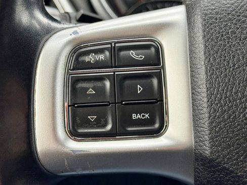 Used 2015 Dodge Journey SXT w/ Flexible Seating Group image 18