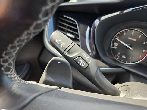 Used 2022 Buick Envision Preferred FWD image 23