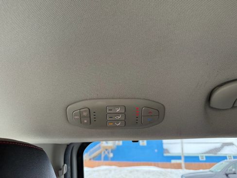 Used 2019 Kia Sedona EX image 27