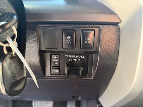 Used 2016 Toyota Tundra SR5 w/ TRD Off Road Package image 17