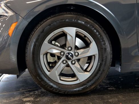 Used 2023 Kia K5 LXS image 10