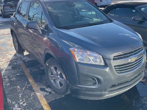 Used 2015 Chevrolet Trax LT w/ LT Sun and Sound Package image 4