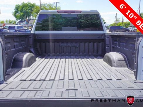 Used 2023 GMC Sierra 2500 AT4 w/ AT4 Premium Plus Package AWD/4WD image 7