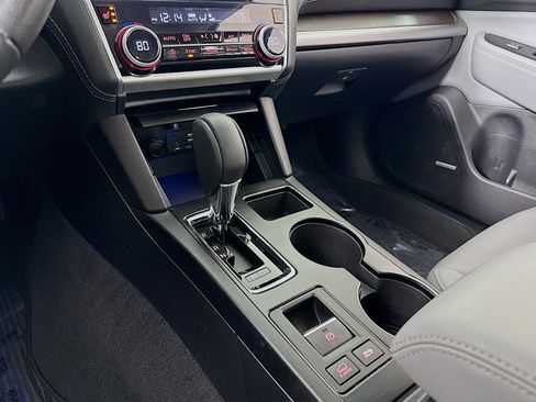 Used 2019 Subaru Outback 2.5i Limited w/ Popular Package #2 image 5