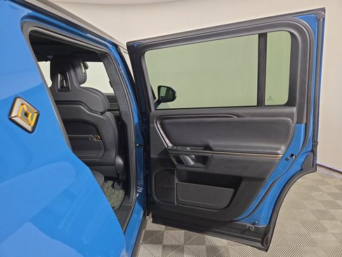 Used 2023 Rivian R1S Launch Edition image 19