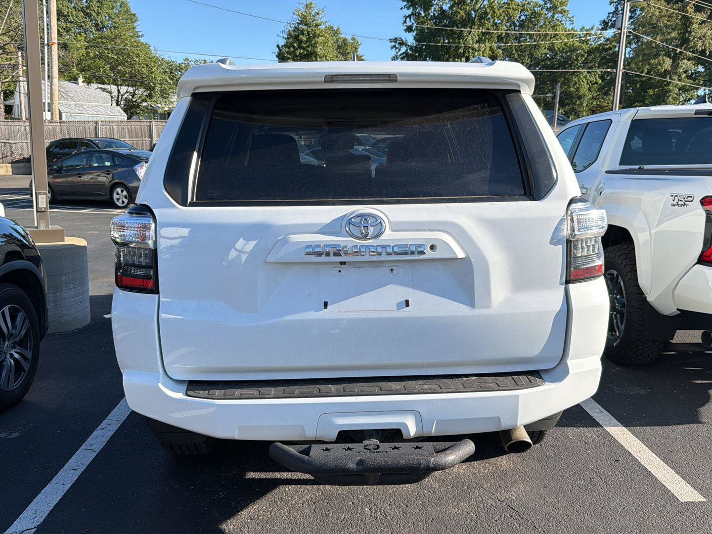 Used 2017 Toyota 4Runner SR5 Premium AWD/4WD image 3