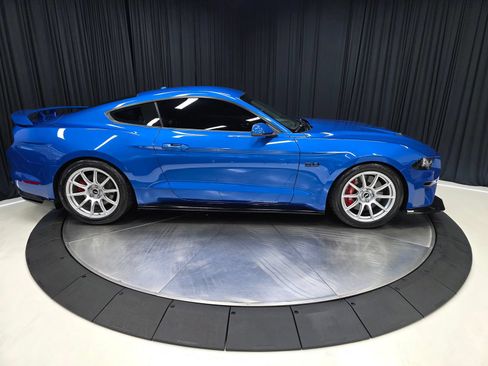 Used 2019 Ford Mustang GT Premium w/ GT Performance Package RWD image 15