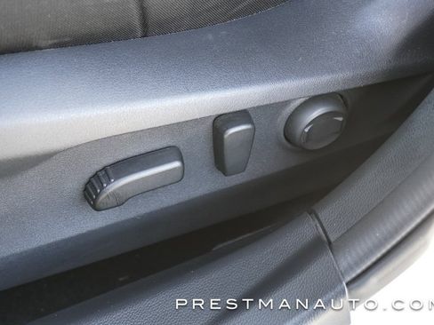 Used 2025 Subaru Outback Premium image 29