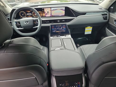 New 2026 INFINITI QX80 Luxe image 12