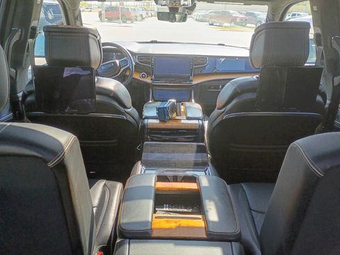 Used 2024 Jeep Grand Wagoneer Series III w/ Rear Seat Video Group 1 AWD/4WD image 14
