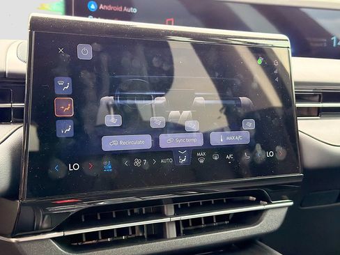 Used 2026 Lincoln Nautilus Premier w/ Equipment Group 102A AWD/4WD image 18