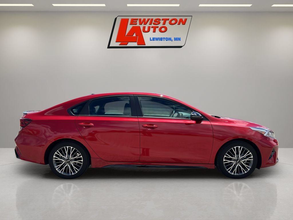 Used 2024 Kia Forte GT-Line w/ GT-Line Premium Package FWD image 13