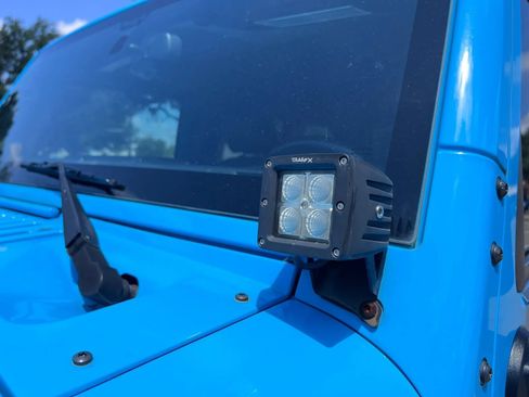 Used 2017 Jeep Wrangler Unlimited Sahara w/ Connectivity Group AWD/4WD image 60
