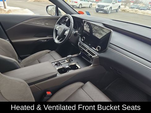 Used 2025 Lexus RX 450h AWD w/ Convenience Package image 28