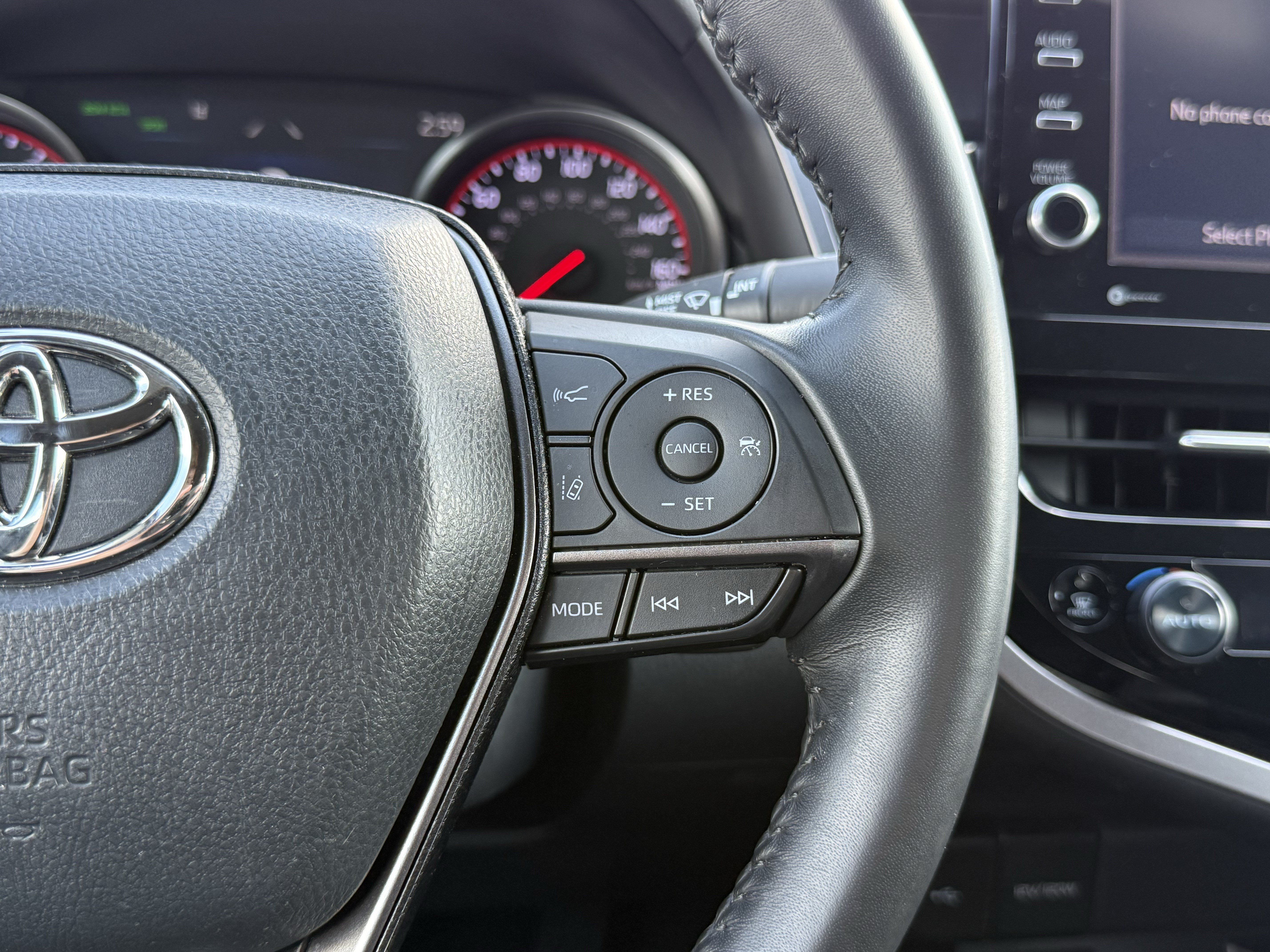 Used 2023 Toyota Camry XSE FWD image 18
