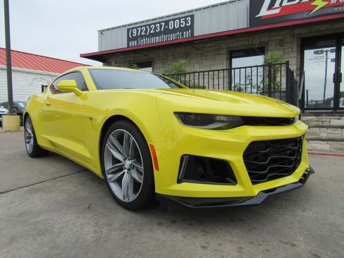 Used 2017 Chevrolet Camaro LT w/ RS Package RWD image 6