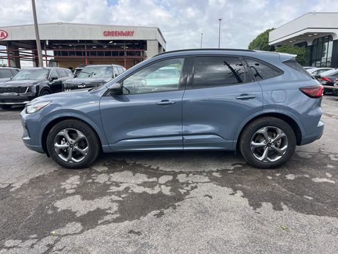 Used 2023 Ford Escape ST-Line w/ Tech Pack #1 FWD image 4