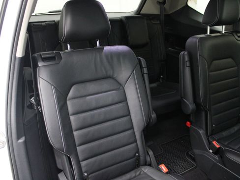 Used 2021 Volkswagen Atlas SEL Premium image 30