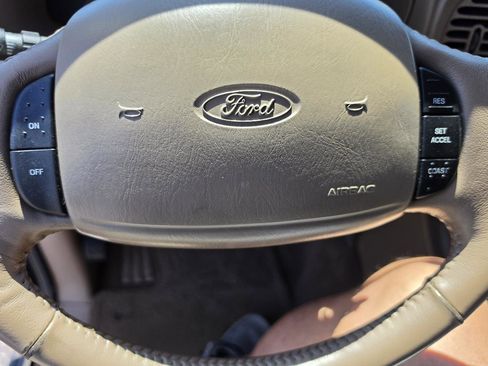 Used 1999 Ford Expedition XLT AWD/4WD image 11