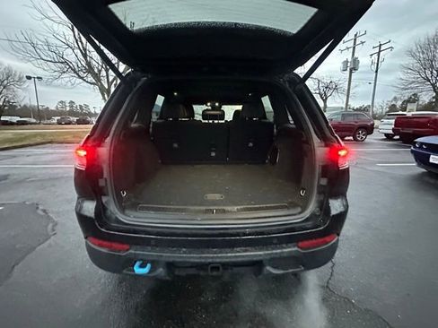 Used 2022 Jeep Grand Cherokee Trailhawk image 14