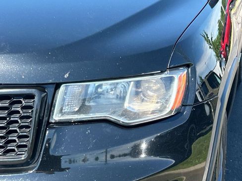 Used 2017 Jeep Grand Cherokee Limited AWD/4WD image 9