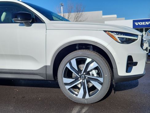 New 2026 Volvo XC40 B5 Ultra w/ Climate Package image 6