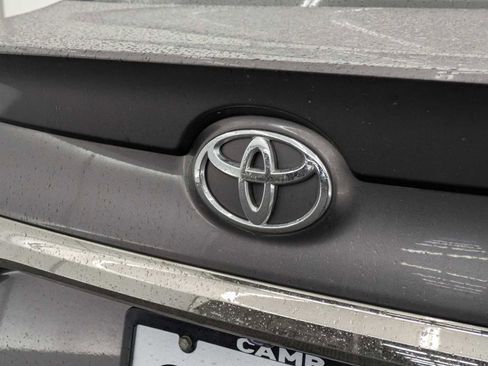 Used 2017 Toyota Camry XSE w/ Moonroof Package image 11