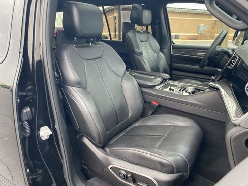 Used 2022 Jeep Wagoneer Series II w/ Premium Group I image 31