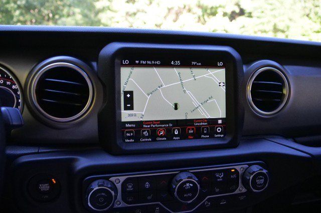 Used 2021 Jeep Wrangler Unlimited Rubicon AWD/4WD image 12
