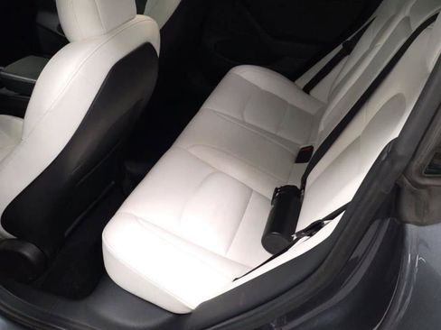 Used 2022 Tesla Model 3 Long Range AWD/4WD image 4