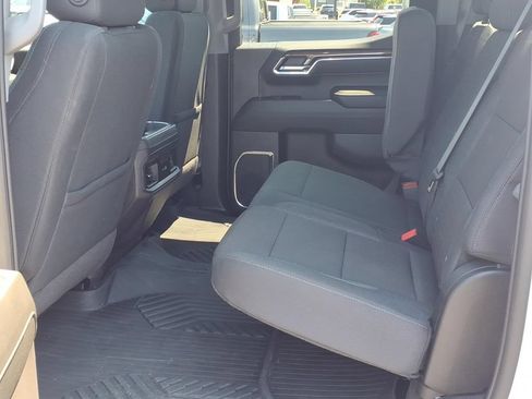 Used 2025 Chevrolet Silverado 1500 LT Trail Boss w/ Convenience Package II AWD/4WD image 5