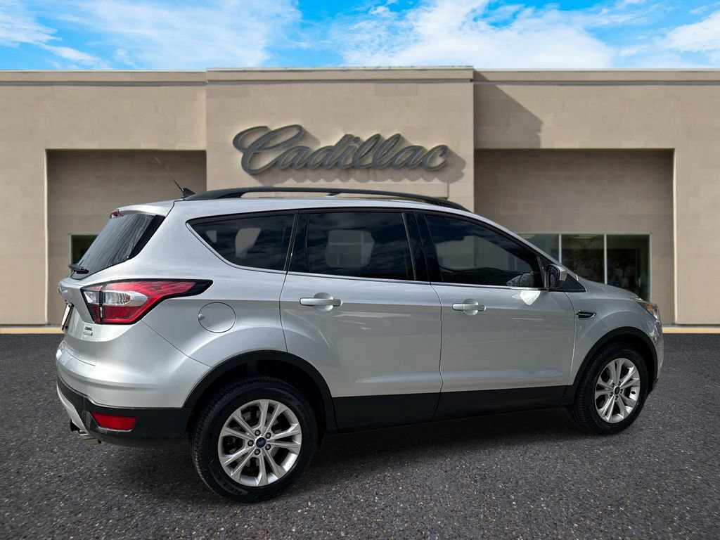 Used 2018 Ford Escape SEL w/ Ford Safe & Smart Package FWD image 3